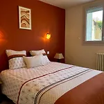 Parthenay, Maison 3 Chambres, 8 Voyageurs Holiday home *