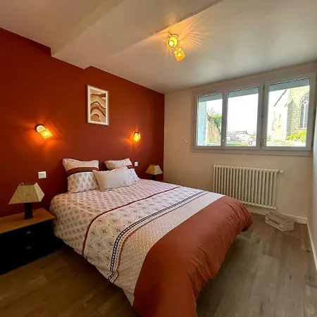 Maison 3 Chambres, 4 Lits - 8 Personnes, Cordeliers Holiday home